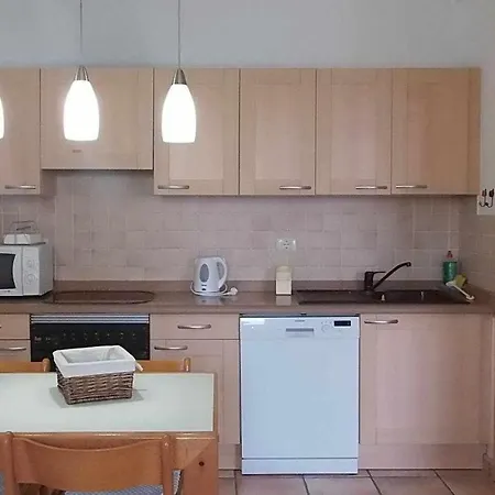Islote House * 法马拉